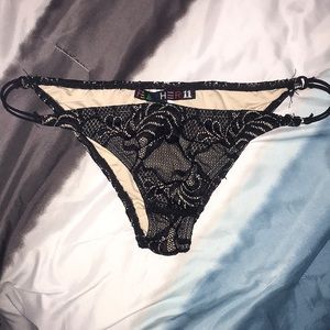 Fashion Nova Lace Bikini Bottom - L